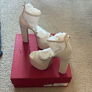 Valentino Women's Cream Platform Heels